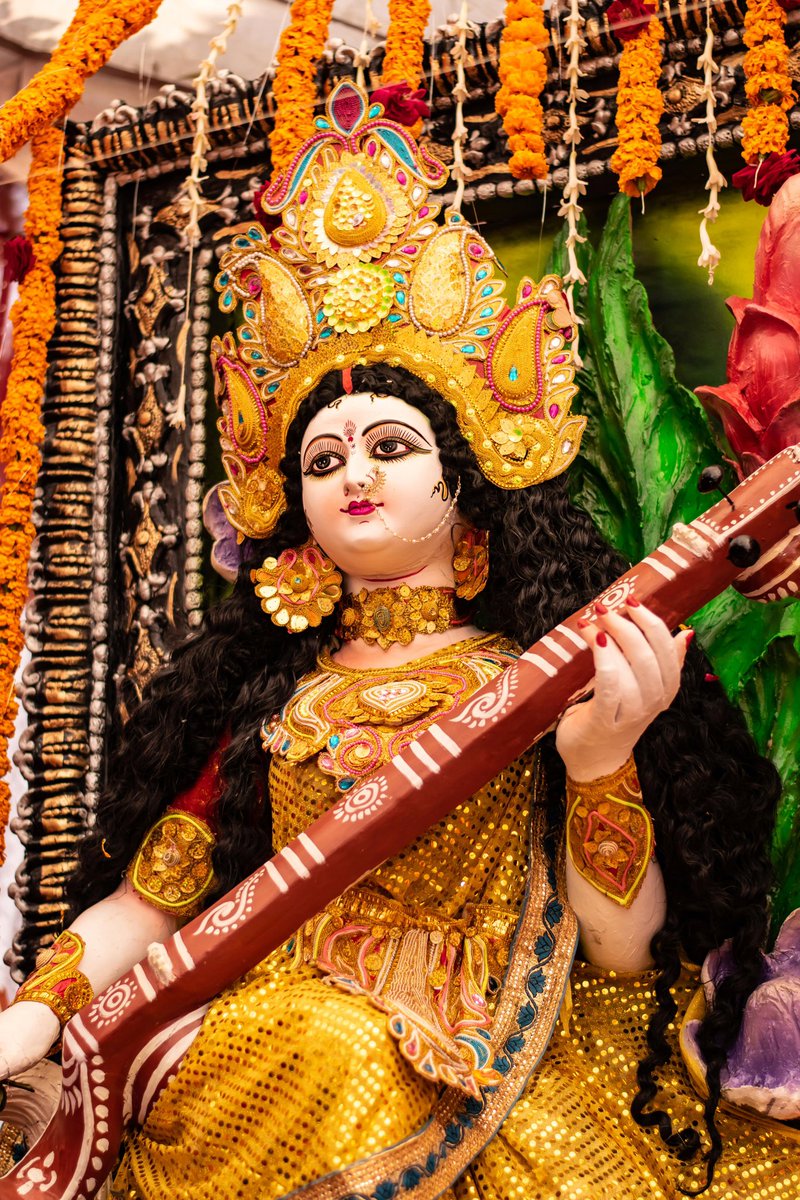 Mark Wilson’s poem “Saraswati Festival” pays homage to the Hindu goddess of music, art and literature, and to all artists who create from their souls: …onliteraryjournal.files.wordpress.com/2024/02/m.-wil… #ArtistsOfTwitter #music #poetry #poetrylovers #writersoftwitter #spiritualknowledge #spirituality