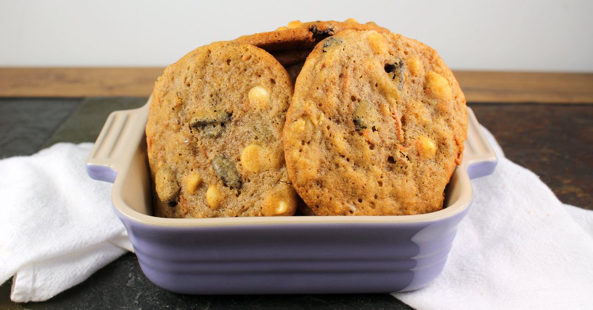 A Palatable Pastime (@palatableplate) on Twitter photo #ad Carrot Cake Cookies are loaded with all things carrot cake, w/ cream cheese baking chips, carrots and spices.
C'mon over and get the recipe and signup for the giveaway
palatablepastime.com/2024/03/22/car…
#SpringSweetsWeek <a href="/melissasproduce/">Melissa's Produce</a> <a href="/SelefinaSpices/">Selefina Spices</a> @taylorandcolledgeusa #ad Carrot Cake Cookies are loaded with all things carrot cake, w/ cream cheese baking chips, carrots and spices.
C'mon over and get the recipe and signup for the giveaway
palatablepastime.com/2024/03/22/car…
#SpringSweetsWeek <a href="/melissasproduce/">Melissa's Produce</a> <a href="/SelefinaSpices/">Selefina Spices</a> @taylorandcolledgeusa