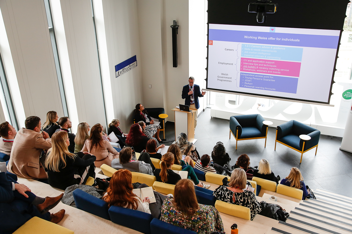 Thank you to the guests and speakers at our Unlocking the Opportunities of an Ageing Workforce event at @landg_group yesterday. To learn more about taking action for age inclusion in your business, visit our brand new #AgeatWork Resources Hub at ageatworkhub.co.uk <a href="/AgeCymru/">Age Cymru</a>