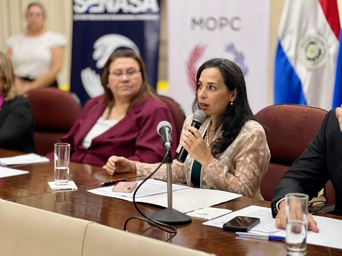 mopcparaguay's tweet photo. 🌊 ¡En el #DiaMundialDelAgua celebramos una inversión histórica!
🗣️ "Lo más resaltante son los USD 600 millones que nunca tuvimos y que ahora vamos a estar invirtiendo en grandes obras de agua y saneamiento" Claudia Crosa, directora de la #Dapsan.
👉 https://t.co/LLLtWfeEI2 https://t.co/4eJaSZ8JgE