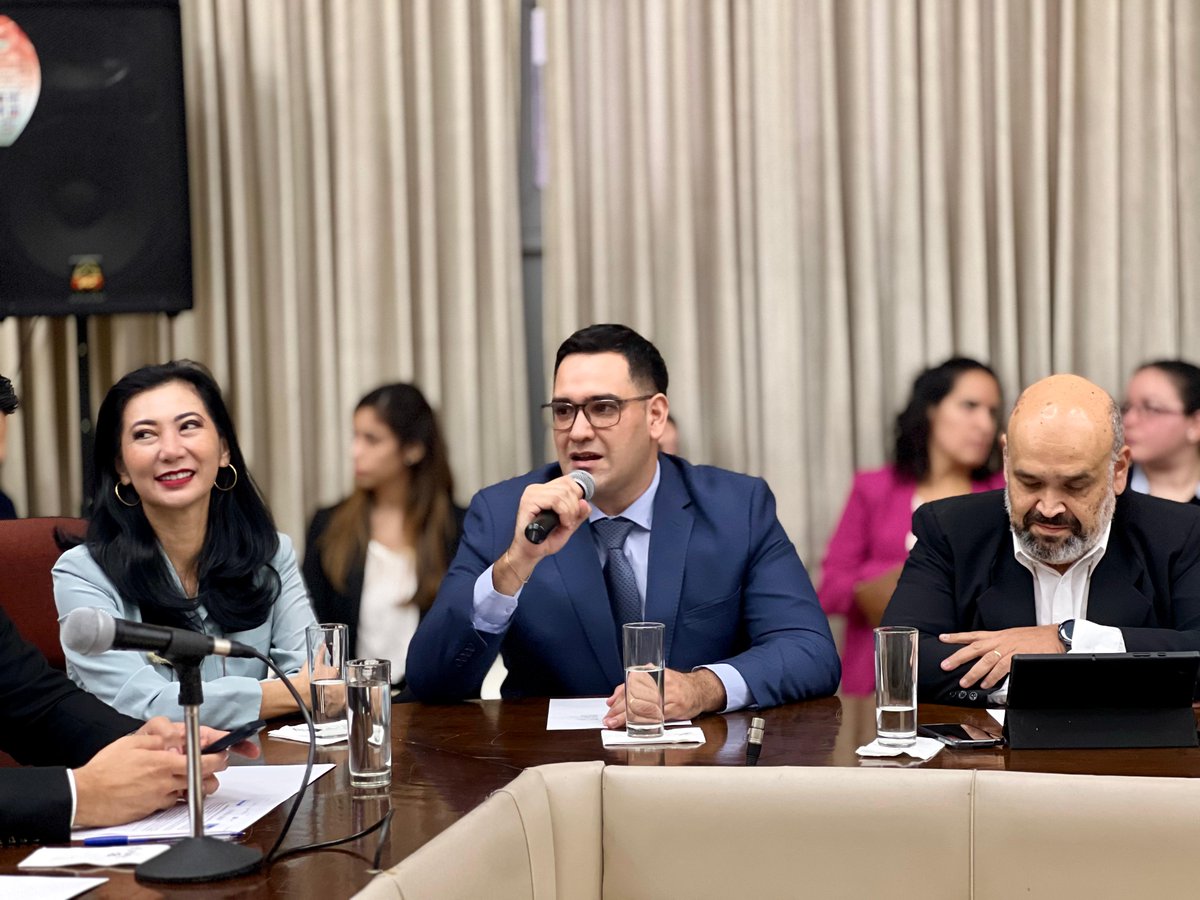 mopcparaguay's tweet photo. 🌊 ¡En el #DiaMundialDelAgua celebramos una inversión histórica!
🗣️ "Lo más resaltante son los USD 600 millones que nunca tuvimos y que ahora vamos a estar invirtiendo en grandes obras de agua y saneamiento" Claudia Crosa, directora de la #Dapsan.
👉 https://t.co/LLLtWfeEI2 https://t.co/4eJaSZ8JgE