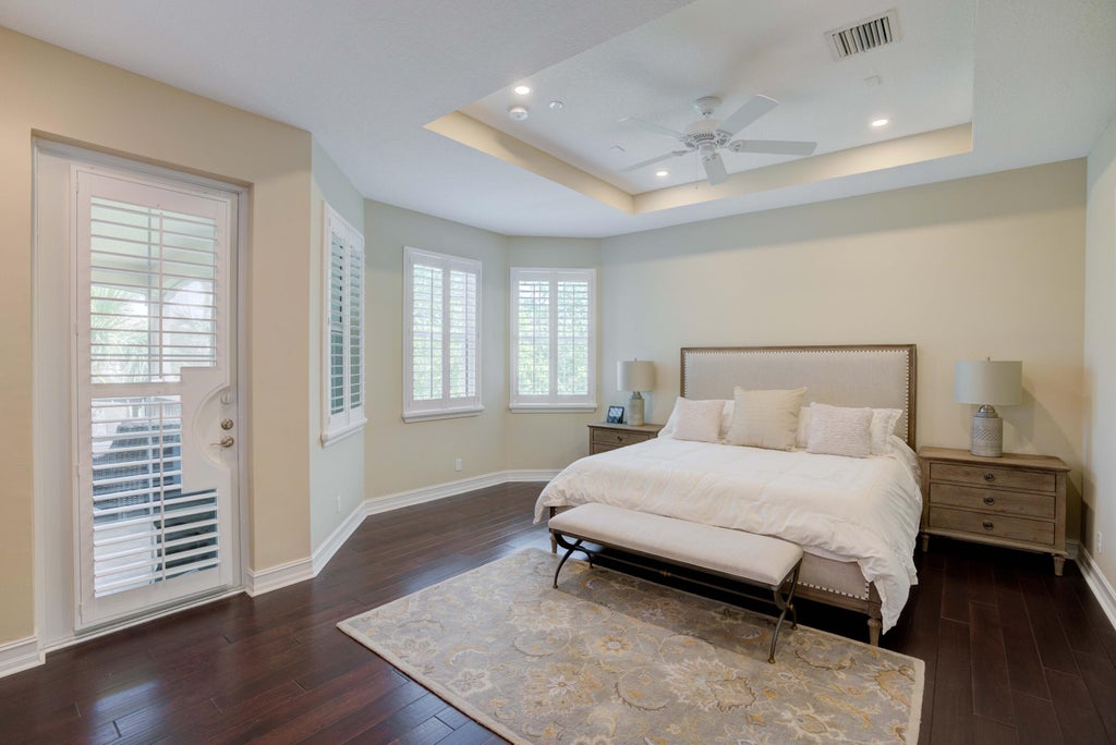 LangRealty's tweet photo. 📍 Jupiter, FL

Equal Housing Opportunity
Offered at $1,215,000 by Namrata Israni -- 702.285.9722

For more information, please visit https://t.co/AyK6feJxdV

#langrealty #listwithlang https://t.co/OPaumZl5xI