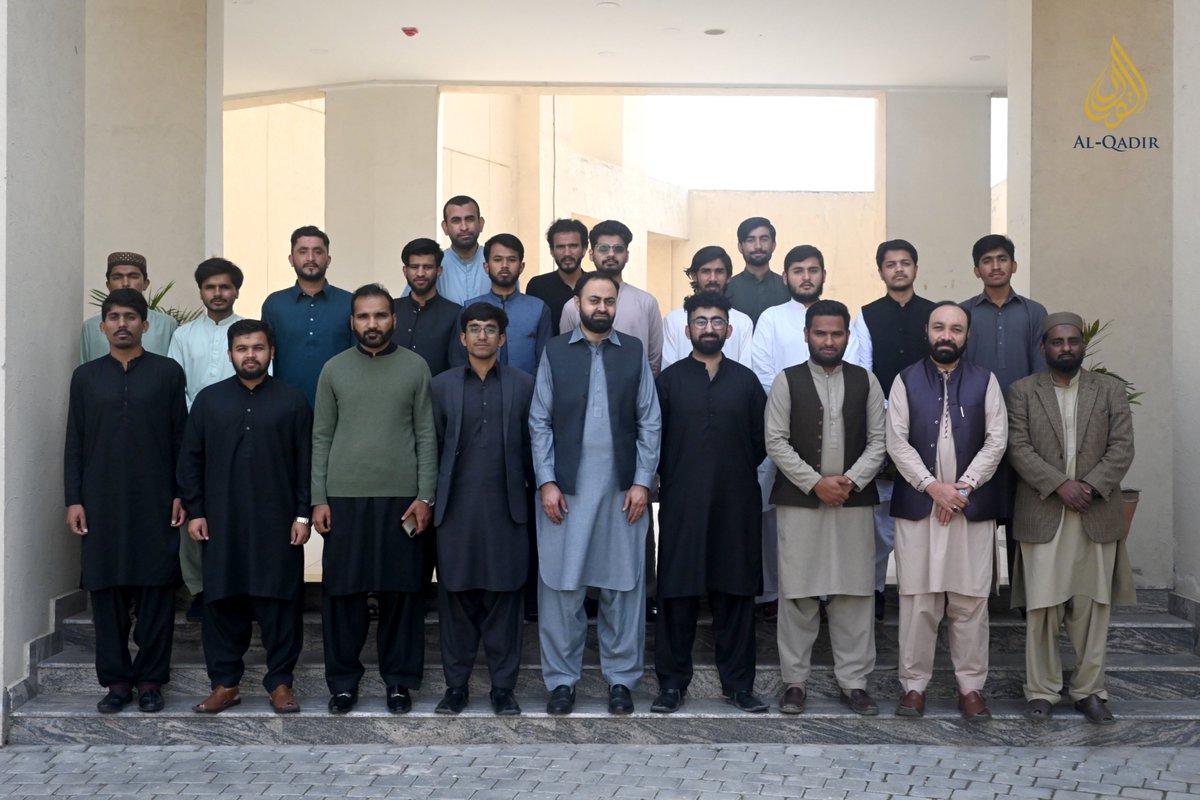 AlqadirUniTrstP's tweet image. Thrilled to host a seminar at Al-Qadir University Project Trust, exploring the fusion of Islam &amp;amp; AI. Thanks to Mr. Ali Zahid Raja, Founder of Islam &amp;amp; AI, for his enlightening insights! Stay tuned for more updates! #AQUPT #IslamAndAI #FaithMeetsTech 🕌🤖✨