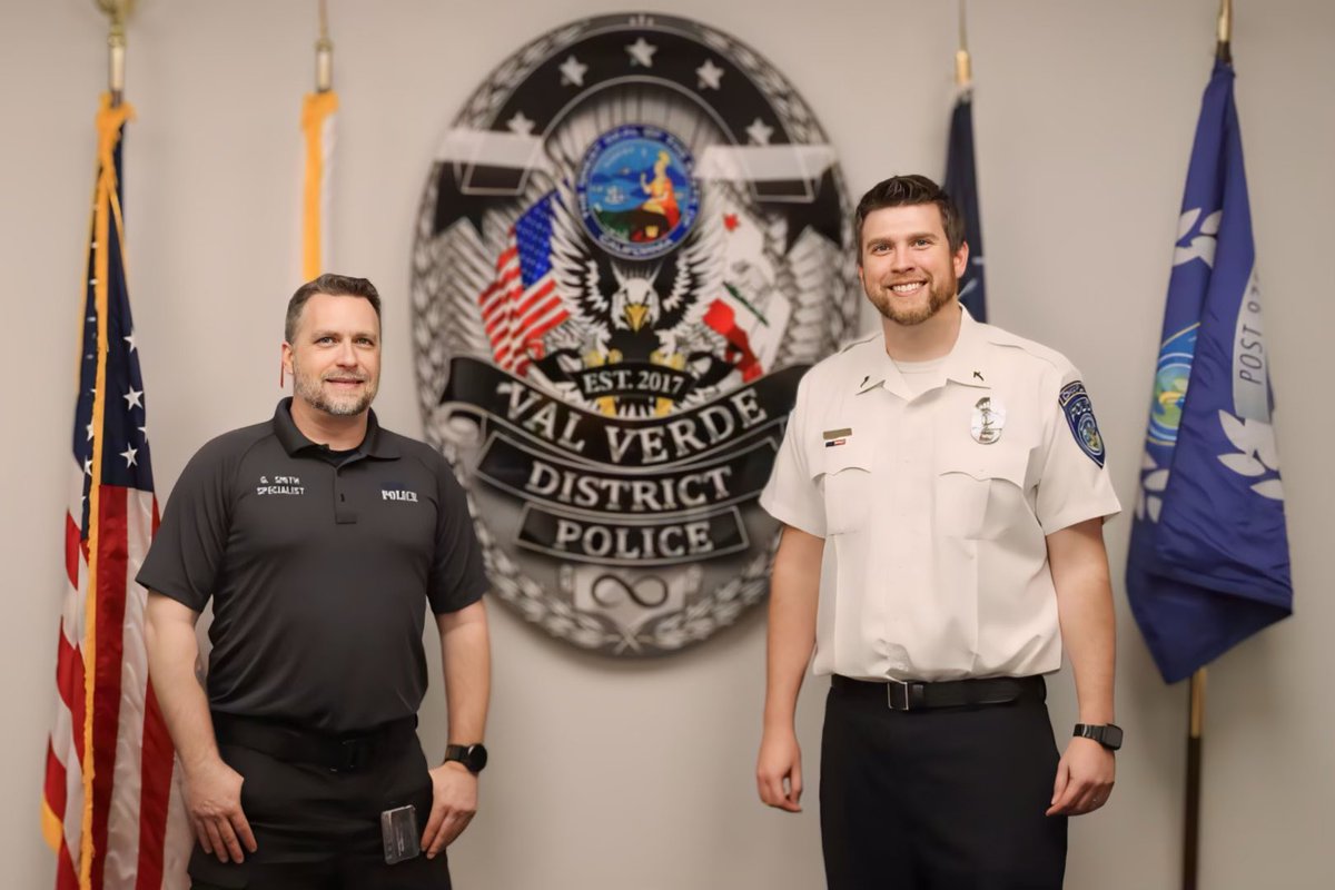 Embracing Friday with a smile, Chaplin Moyer and Police Clerk Smith wish everyone a great day and safe weekend ahead! ☀️🎉🙌👮‍♂️