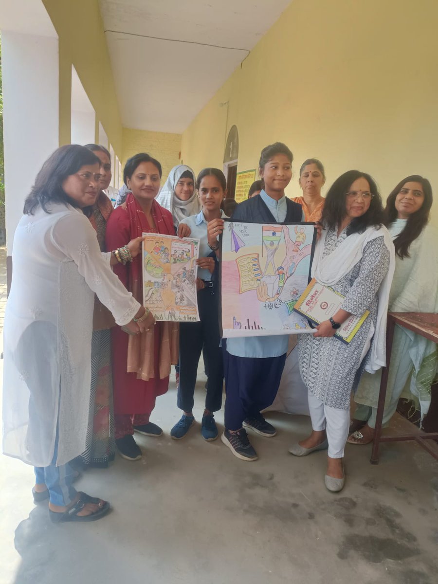 NSSP0SANDHYA's tweet photo. ठाकुर वीरी सिंह कालेज टुंडला में  स्वीप ब्रांड एंबेसडर फिरोजाबाद ने युवा वोटर्स को मतदाता  अभियान के तहत जागरूक किया। https://t.co/8cQr3QzNx5