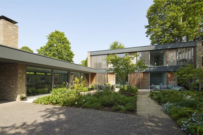 RIBA South/South East (@ribasoutheast) on Twitter photo ✨Congratulations to <a href="/johnpardey_jpa/">John Pardey Architects</a> for making the 2024 RIBA South East Awards shortlist for the Muray House project
Winners announced at the 2024 <a href="/RIBA/">Royal Institute of British Architects</a> Awards ceremony at Farnham Castle 15 May
🔗 ow.ly/2XNl50QHOw3
Sponsors:
<a href="/EHSmithArch/">EH Smith Architectural Solutions</a>
@Autodesk
📷 Richard Chivers ✨Congratulations to <a href="/johnpardey_jpa/">John Pardey Architects</a> for making the 2024 RIBA South East Awards shortlist for the Muray House project
Winners announced at the 2024 <a href="/RIBA/">Royal Institute of British Architects</a> Awards ceremony at Farnham Castle 15 May
🔗 ow.ly/2XNl50QHOw3
Sponsors:
<a href="/EHSmithArch/">EH Smith Architectural Solutions</a>
@Autodesk
📷 Richard Chivers