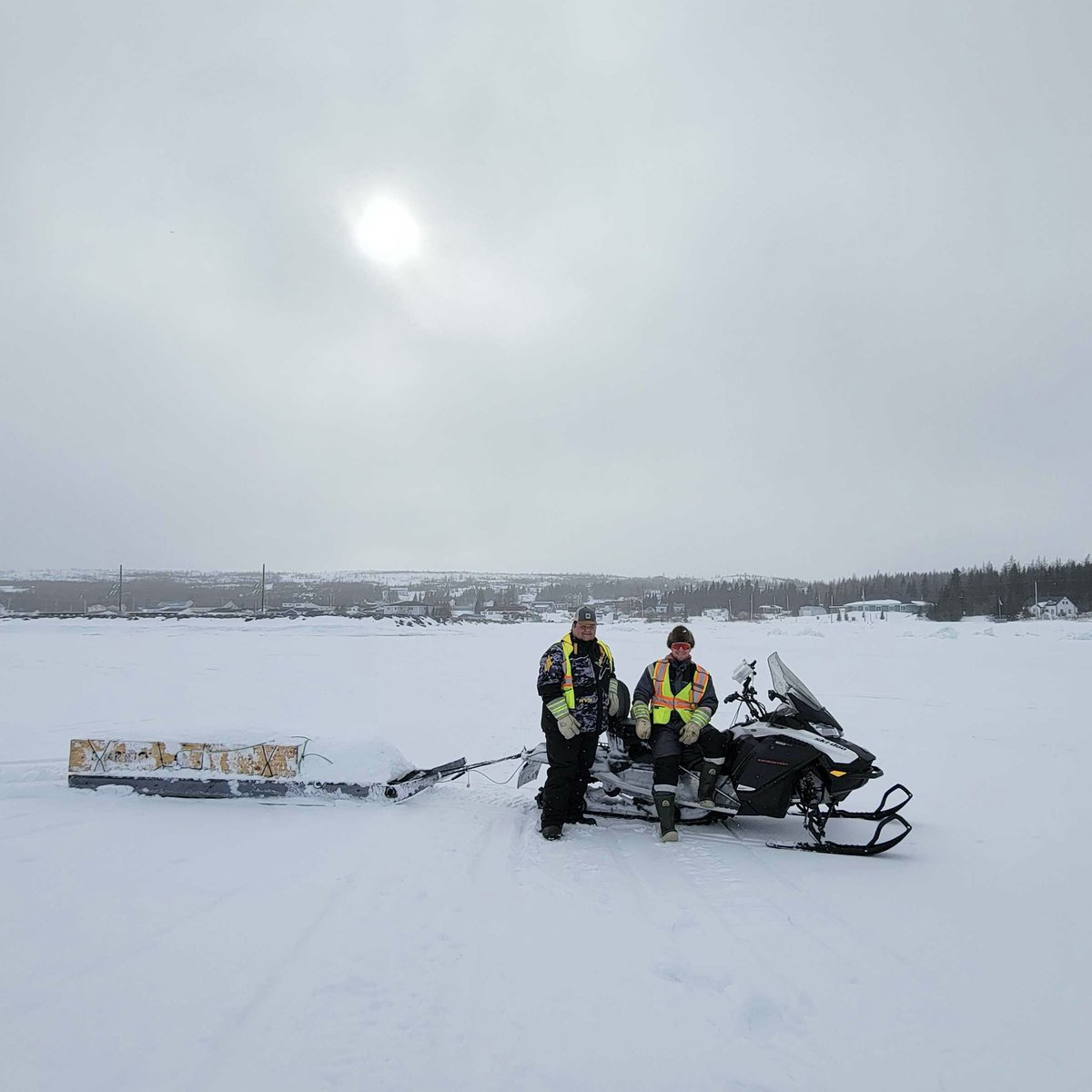 SmartICE_Arctic's tweet image. Operator training is now complete in Makkovik, Nunatsiavut! Please join us in welcoming our newest SmartICE operators for Makkovik: Garett Penney Jr (left) and Sydney Ford (right).

#OperatorTraining #Icemonitoring #IceThickness #Makkovik #Nunatsiavut #SocEnt #SmartICE