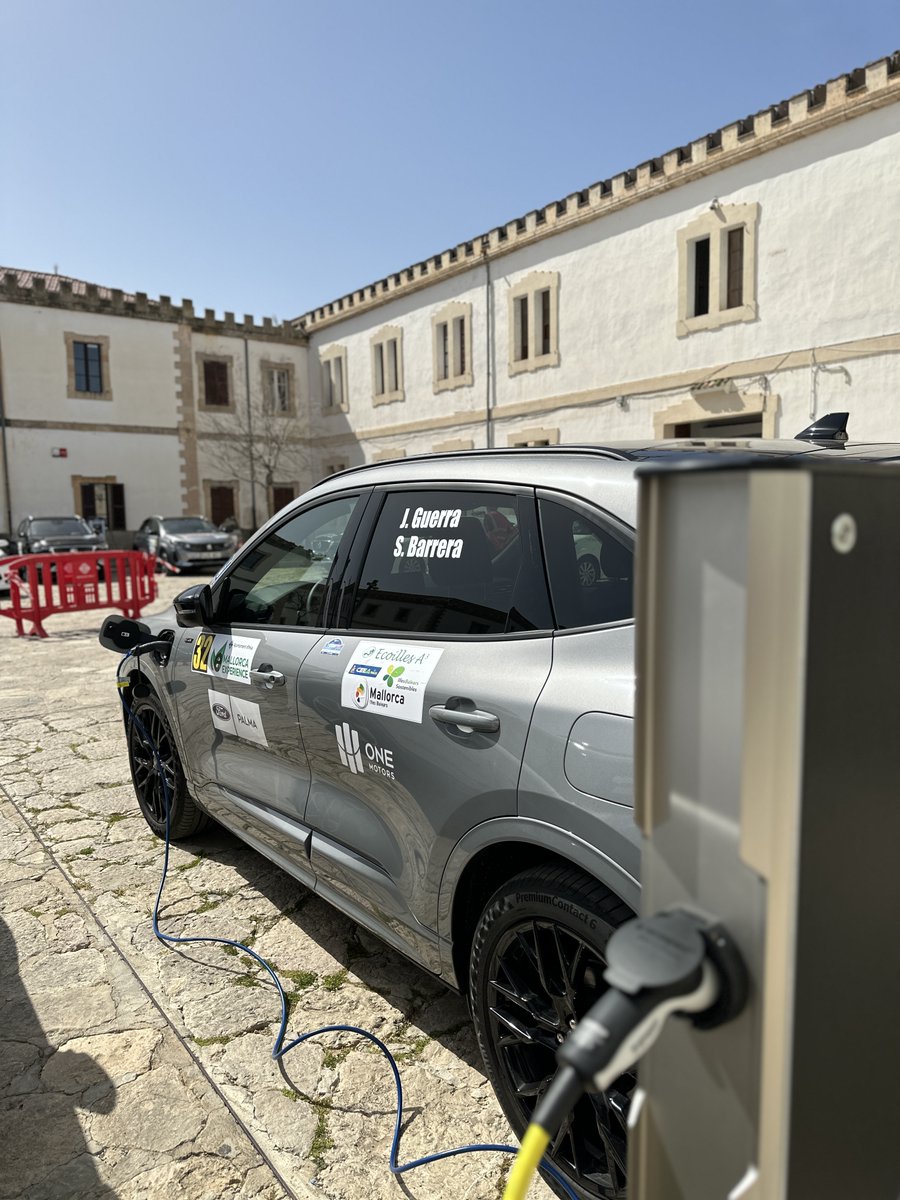 FordStorePalma's tweet photo. ¡Encantados de participar en el #EcoRallye de la #emallorcaexperience 2024!
Nuestro #Ford recorre la isla para demostrar su autonomía y #sostenibilidad en un evento único en favor de la electromovilidad.

#FordStorePalma
➡️ https://t.co/iYfyoAqzcG https://t.co/G1k59upBUy