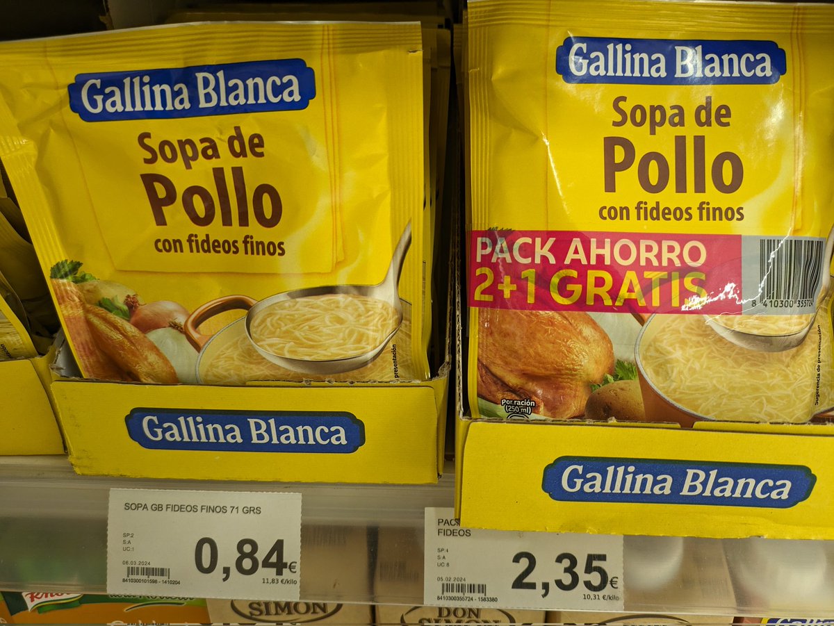 dcurper's tweet photo. @HiperDino_ ¿Esto no es publicidad engañosa? Si @gallinablanca hace una promoción, no deberían cobrar la tercera unidad... Digo yo. ¿Dónde está el ahorro? ¿Dónde está el 2+1? https://t.co/jOzQzfQfar