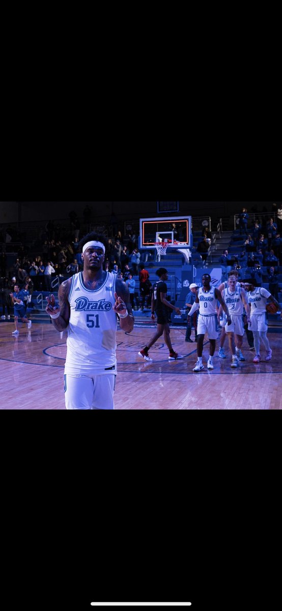DRAKE!! DES MONIES!!! THANK YOU to everyone who has made this journey special these last 4 years. Goodbyes are not forever, they are just see you soon! I’m a bulldog for life! 🐶 x 🦍 

Peace out ✌🏽🥲
