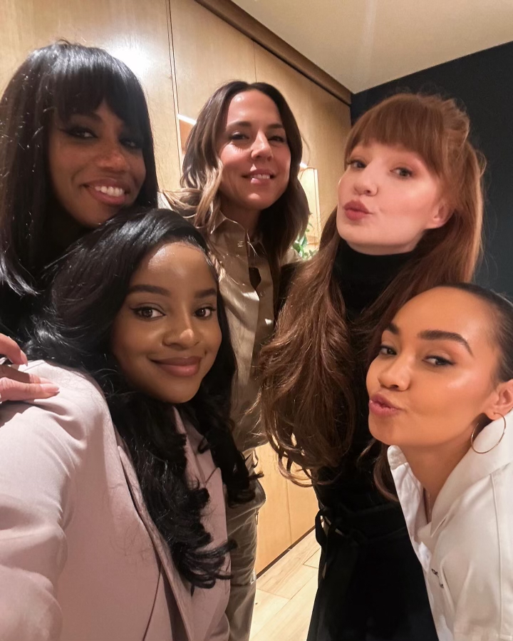 Last night @NicolaRoberts joined this gang of fantastic women on a panel at the @Apple store in Battersea for Women’s History Month ✨