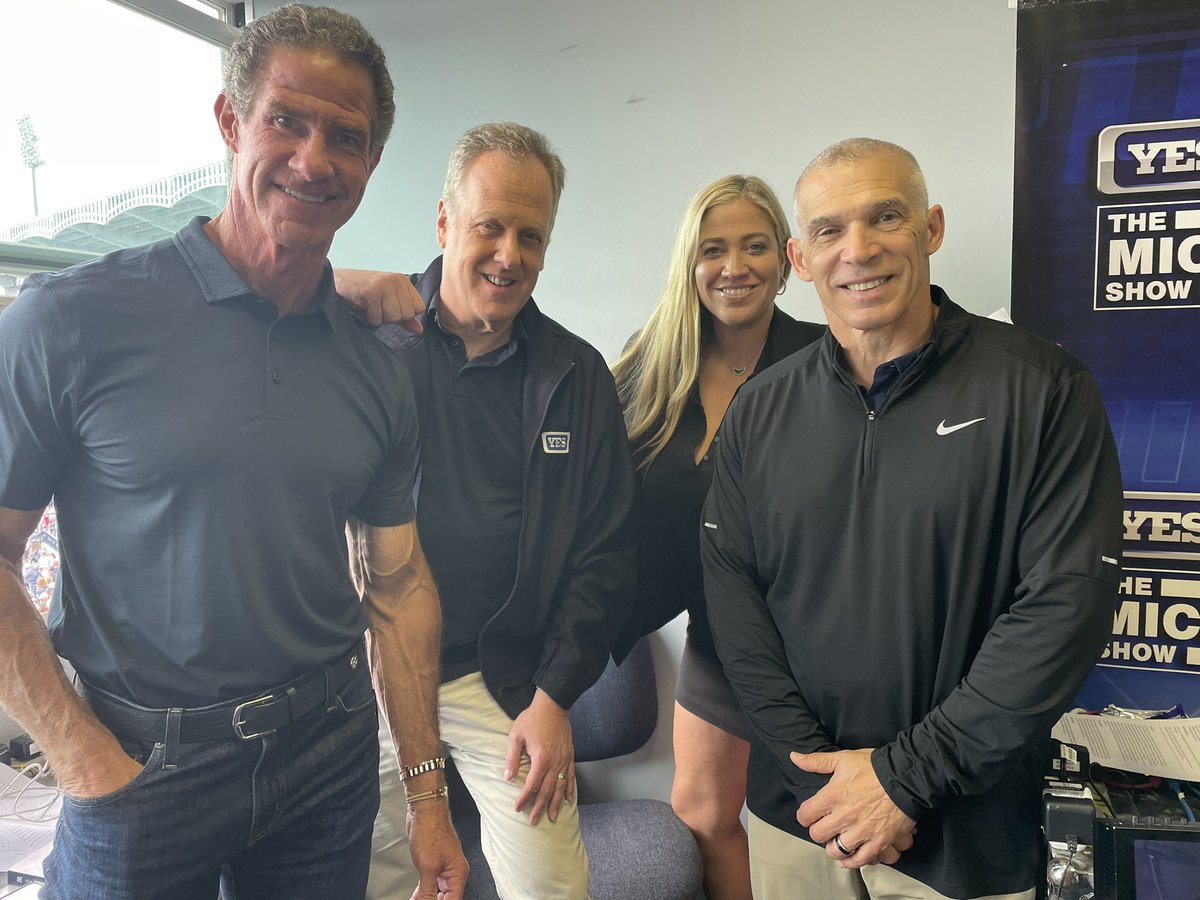 PaulONeillYES's tweet photo. The gang is back together! Hoping for a great year!!! https://t.co/msoSzyhlUF