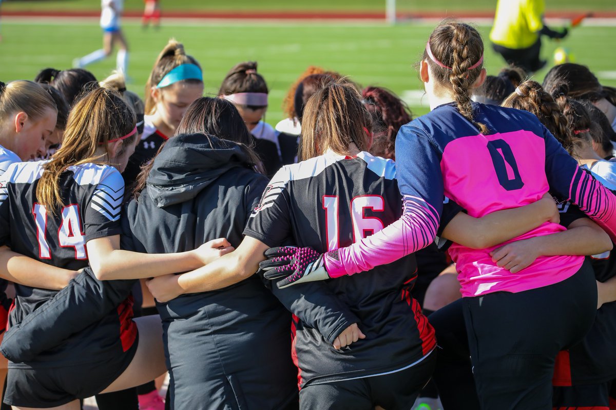 Want tickets to the Bi-District Round for the Lady Hawks 🎟️⚽️ Here is the link ⬇️ cmfoxathletics.com/HTtickets #SouthSideTough | @SoccerHeath (please note, we are working on getting streaming rights approved)