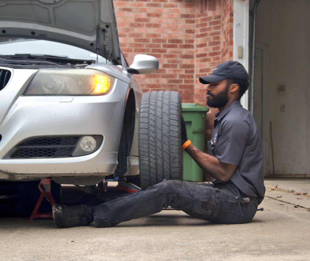 Kings_Era98's tweet photo. Man of many talents🙏🏾 @MasonDixonAuto https://t.co/8cdLeEFVzd