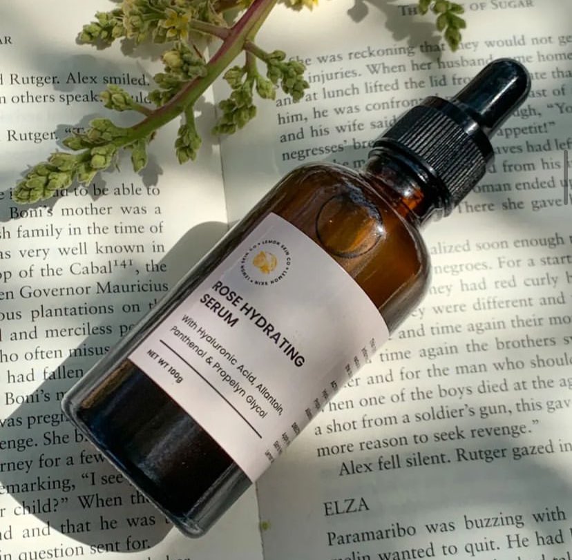 lemonskinco's tweet photo. a best-seller for a reason🙌🏾
our rose serum  hydrates, brightens and reduces fine line . its soothing, rich formula leaves your looking younger, revitalized ✨ https://t.co/E6KSwvJbxF