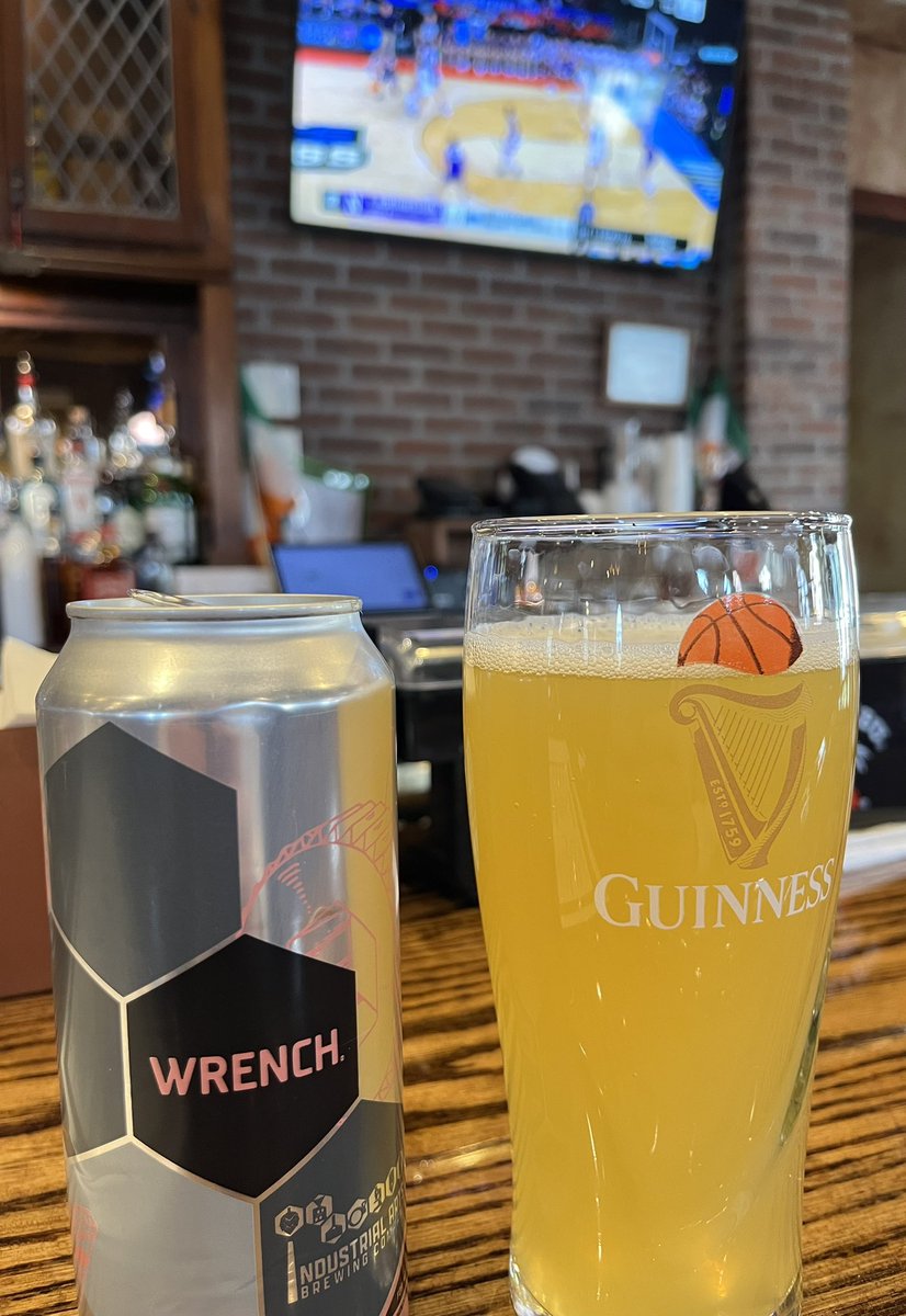 ChadMoonRising's tweet photo. Drinking a Wrench in honor of @IsaiahWhaley and @UConnMBB while pregaming for today’s game! 🔧 🍺 🏀

#UConn #Huskies #BleedBlue https://t.co/9KJMqo4Zv2