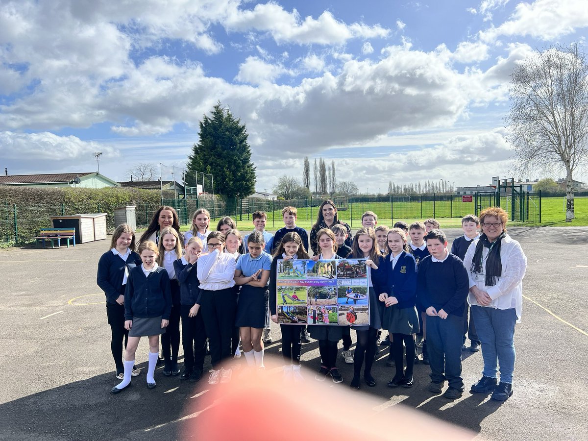 Fantastic consultation with children and you people regarding the new play area for Thorne Memorial Park.  Further consultation next week with local residents. #YoungPeopleMatter <a href="/kingedprimary/">King Edward Primary</a> <a href="/GreenTopSchool/">Green Top School</a> <a href="/MarshlandPrima1/">Marshland Primary Academy</a> <a href="/AcademyBrooke/">Academybrooke</a>