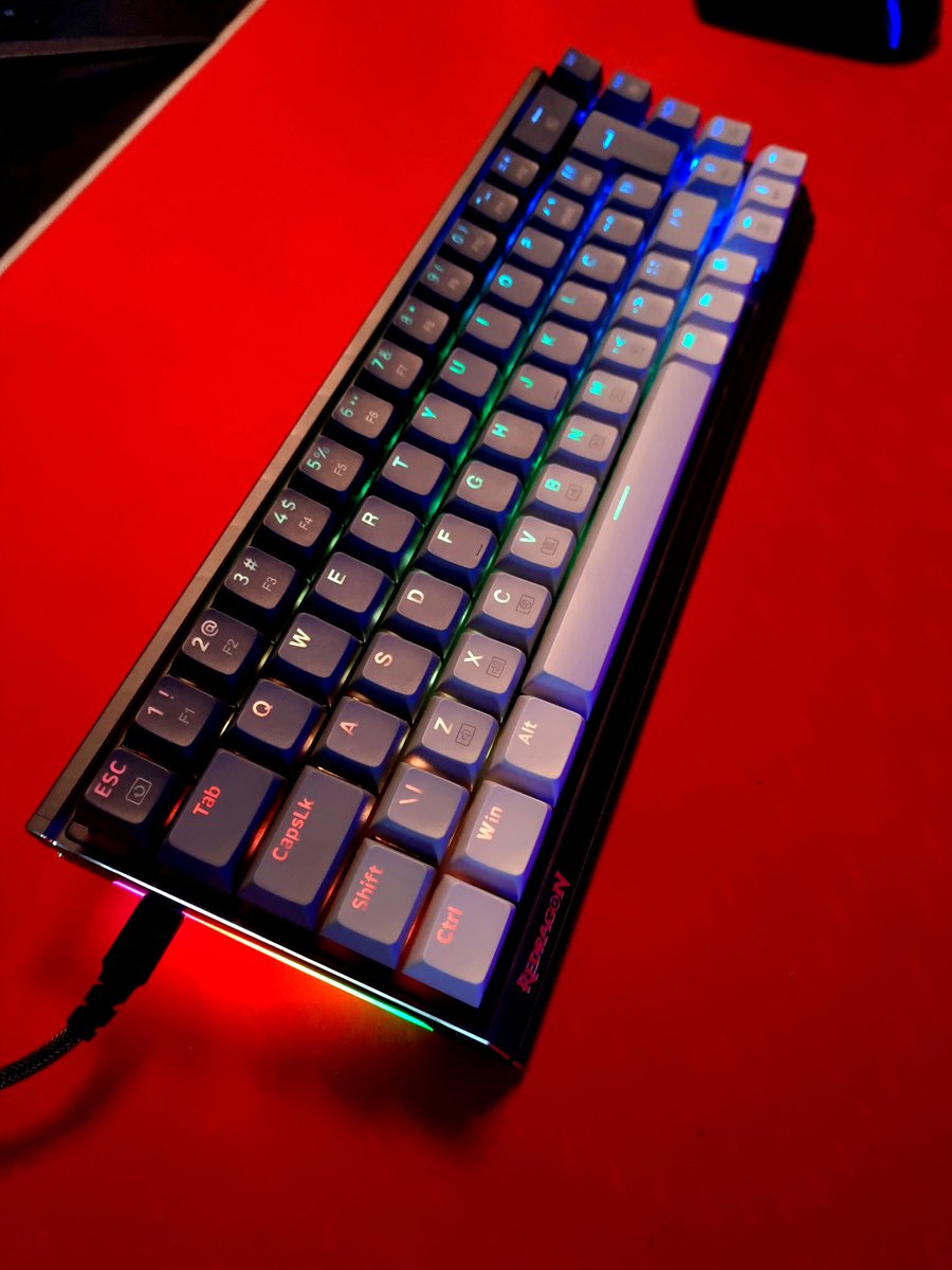 Salaefe's tweet photo. Qual game merece ser jogado, com o teclado Redragon Shaco, nesse final de semana?
Me conte:
🐉@RedragonBR 🐉
#redragonsquad https://t.co/SIbYqOLMxA