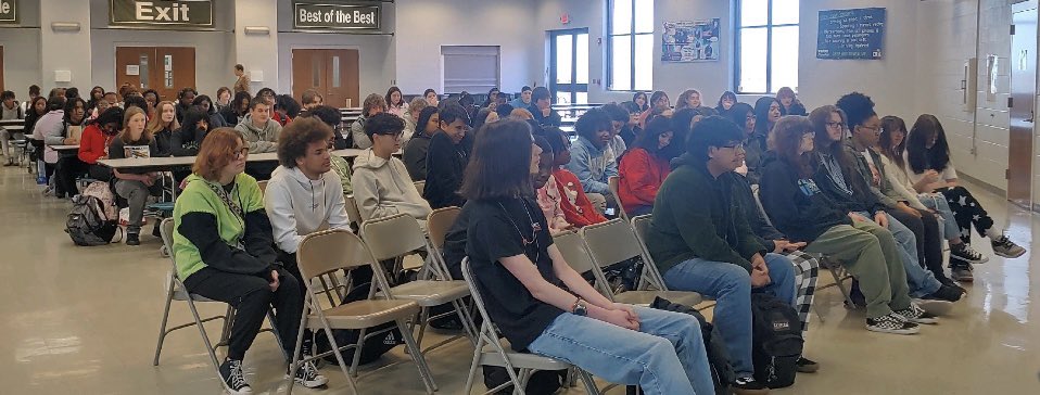 LCHSGators's tweet photo. Swamp Congrats to our ELA Super Stars! These students are showing and growing in their ELA classes. @LCHSGators #TeamDCS https://t.co/RYwPH4nv9x