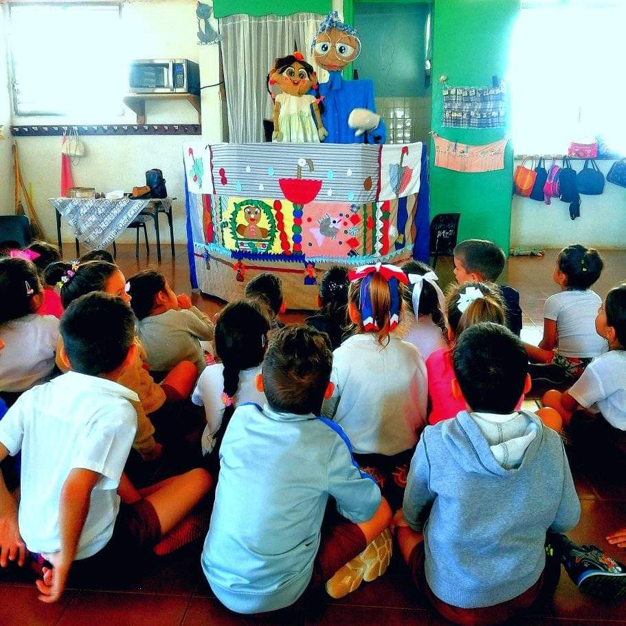 CulturaRem's tweet photo. ¡Alegrías infantiles!
Llega el Proyecto Sociocultural Buenaventura de la Casa de Cultura Estanislao Acosta Montero a la casita infantil Los Zapaticos de Rosa de la escuela primaria Fabricio Ojeda.

#octavavillacultural #culturaremedios #CubaEsCultura #NuestroRemedios https://t.co/GwB4px1WoR