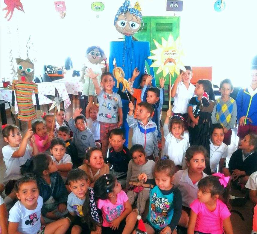 CulturaRem's tweet photo. ¡Alegrías infantiles!
Llega el Proyecto Sociocultural Buenaventura de la Casa de Cultura Estanislao Acosta Montero a la casita infantil Los Zapaticos de Rosa de la escuela primaria Fabricio Ojeda.

#octavavillacultural #culturaremedios #CubaEsCultura #NuestroRemedios https://t.co/GwB4px1WoR