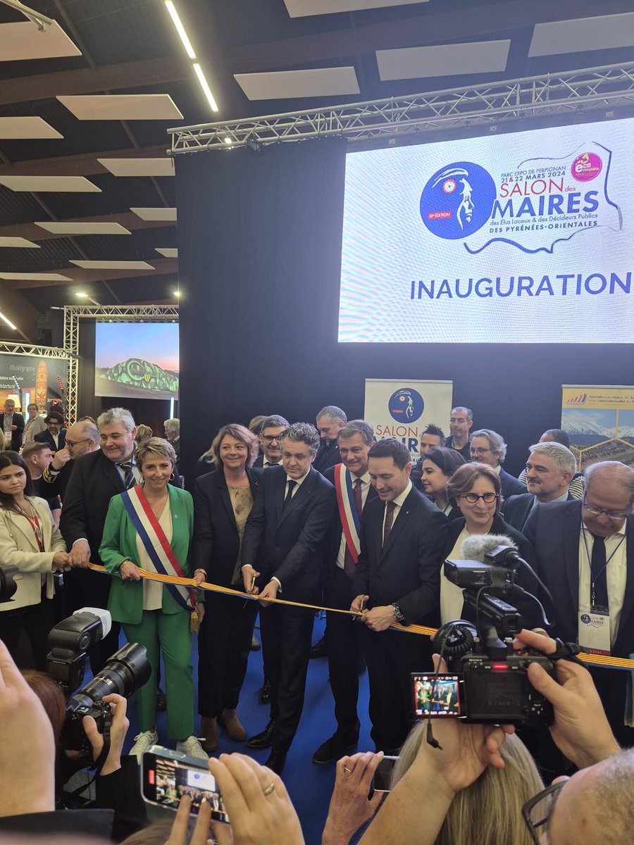 LaurianeJosende's tweet photo. Clap de fin du #SalondesMaires 2024 des #PyrénéesOrientales 🟡🔴
Un grand merci à l’#AMF66 pour l’organisation de ce salon qui est une très belle réussite et aux #Élus, #entreprises, #associations présents, qui ont fait vivre ce salon. 👏🌍
Ce fut, pour moi, deux jours intenses mais si précieux, l’occasion de pouvoir échanger avec chacun d’entre vous, acteurs publics et privés. C’est ensemble que nous devons œuvrer pour notre #territoire et ce salon en est une bonne démonstration. 🤝🙏
Tous engagés pour #NosPO 💛❤️🇨🇵
#SMED66