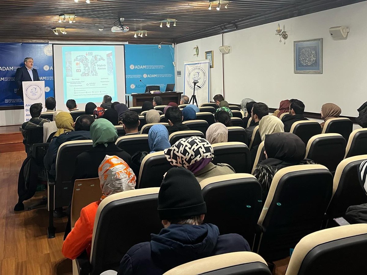 andcenter1's tweet photo. “Bir Düşünür Bir Kavram” projesi kapsamında ilk dersimizde Prof. Dr. Özcan Güngör( @ozcangungr )tarafından “İlber Ortaylı/ İmparatorluğun En Uzun Yüzyılı (Sosyolojik Açıdan)” kavramını dinledik. Hocamıza ve katılımcı hocalara teşekkür ederiz. https://t.co/eut7p6INlB