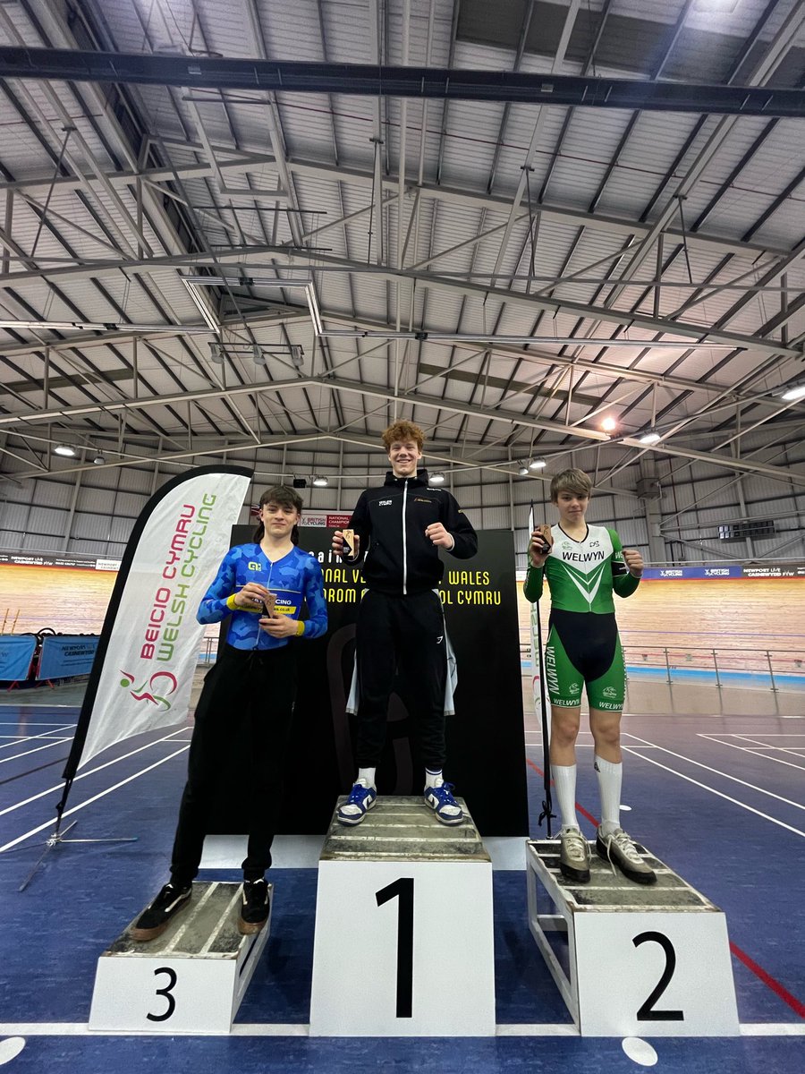 Well done to Dylan Bowen who finished 3rd in the Icebreaker Series 2024 Sprint Event @WelshCycling @WalesVelodrome @KingHenrySchool 🚴🏻‍♂️