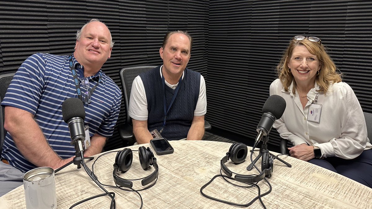 Devem's tweet photo. Enjoying our time at @PCS_NC with their podcast studio today! 🎧Great people! Exchanging tips and encouragements! Communication and Education. #BCSStudios @BeaufortCoSchNC @kristensaputo @Devem  #PCSConnect https://t.co/bsdXR5svRn