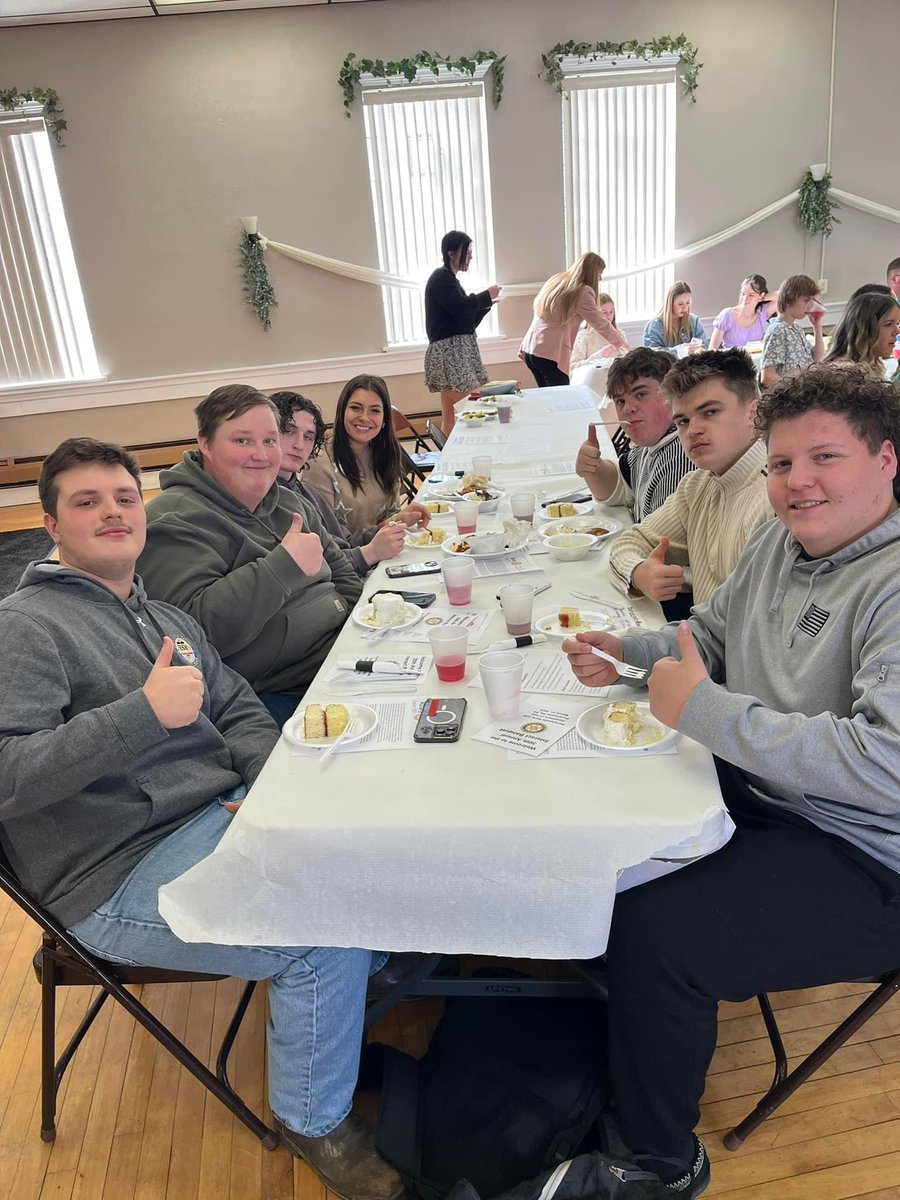 JacobTatar3's tweet photo. Had a great time recieveing senior awards with my teammates! @DaneLevi1 @HeckelJake @DylanDeWitt18 Distinguished Service members unite https://t.co/7gbh1J5Msg