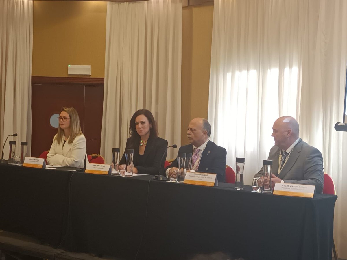 SEMG_ES's tweet photo. Comienzan las Jornadas Hispano Lusas organizadas por #SEMGExtremadura en colaboración con el Colegio de Médicos de Badajoz y la Ordem dos Médicos 🇵🇹

🗞Descubre aquí todos los contenidos que se van a tratar: https://t.co/PVaGTLzIBw https://t.co/d76DTeH1Pp
