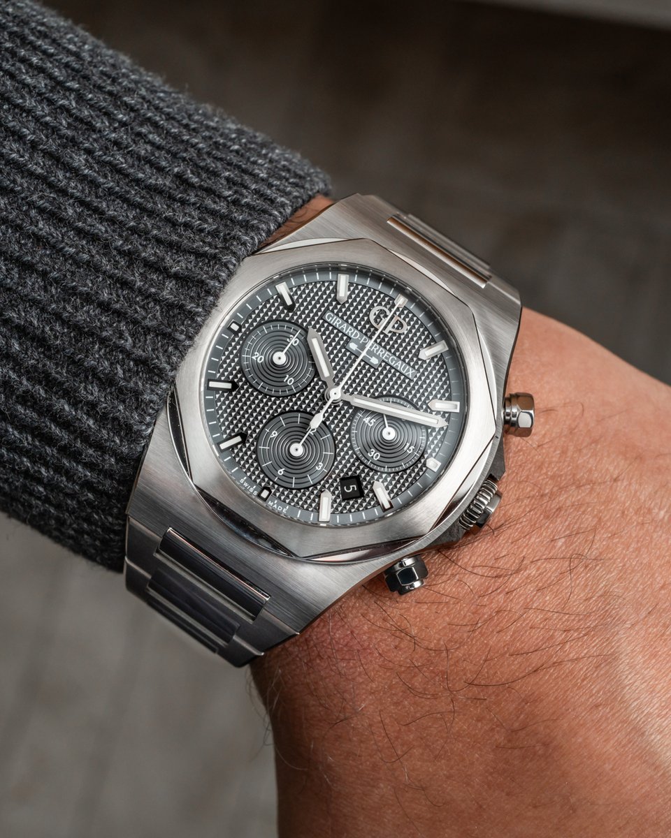 Girard-Perregaux is celebrating the 49th anniversary of the Laureato Chronograph with its first titanium version in the aptly named Laureato Chronograph Ti49. Clad in namesake grade 5 titanium, the lightweight wearer is a textural stunner watchtime.com/featured/happy…