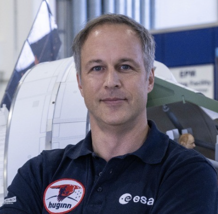 esa's tweet photo. #SpaceResourcesWeek 2024 takes place next week, 25-27 March. Meet ESA Director of @esaspaceflight Daniel Neuenschwander and ESA astronaut @astro_matthias in discussion, with ESA Director General @AschbacherJosef joining online.
🔗https://t.co/QwOOwzMcJD
🔗https://t.co/pK3u1TC5Iv