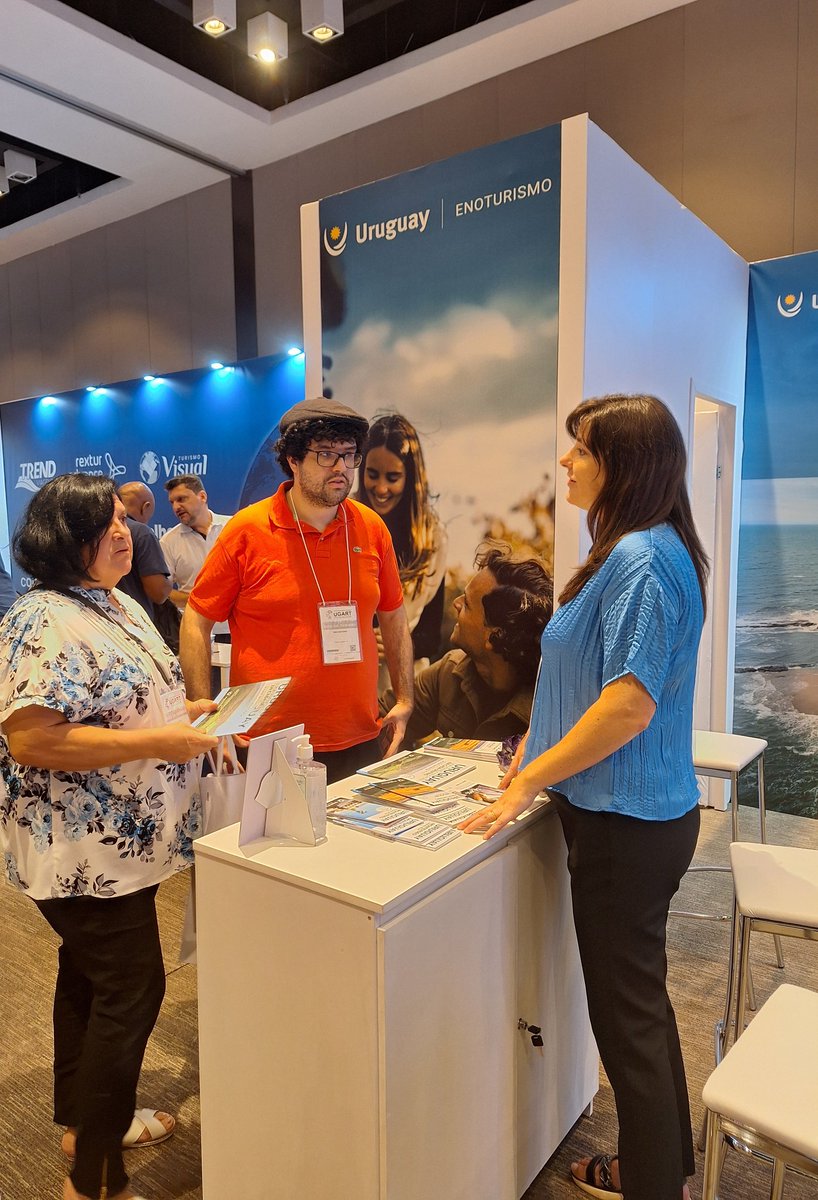 minturuy's tweet photo. #AHORA Uruguay participa de la 38° edición de la Feria de Negocios #UGART en Porto Alegre. Una delegación de 24 personas, integrada por el Ministerio de Turismo y operadores públicos y privados, promociona el destino y sus atractivos turísticos y culturales. https://t.co/IaqgcftV0F