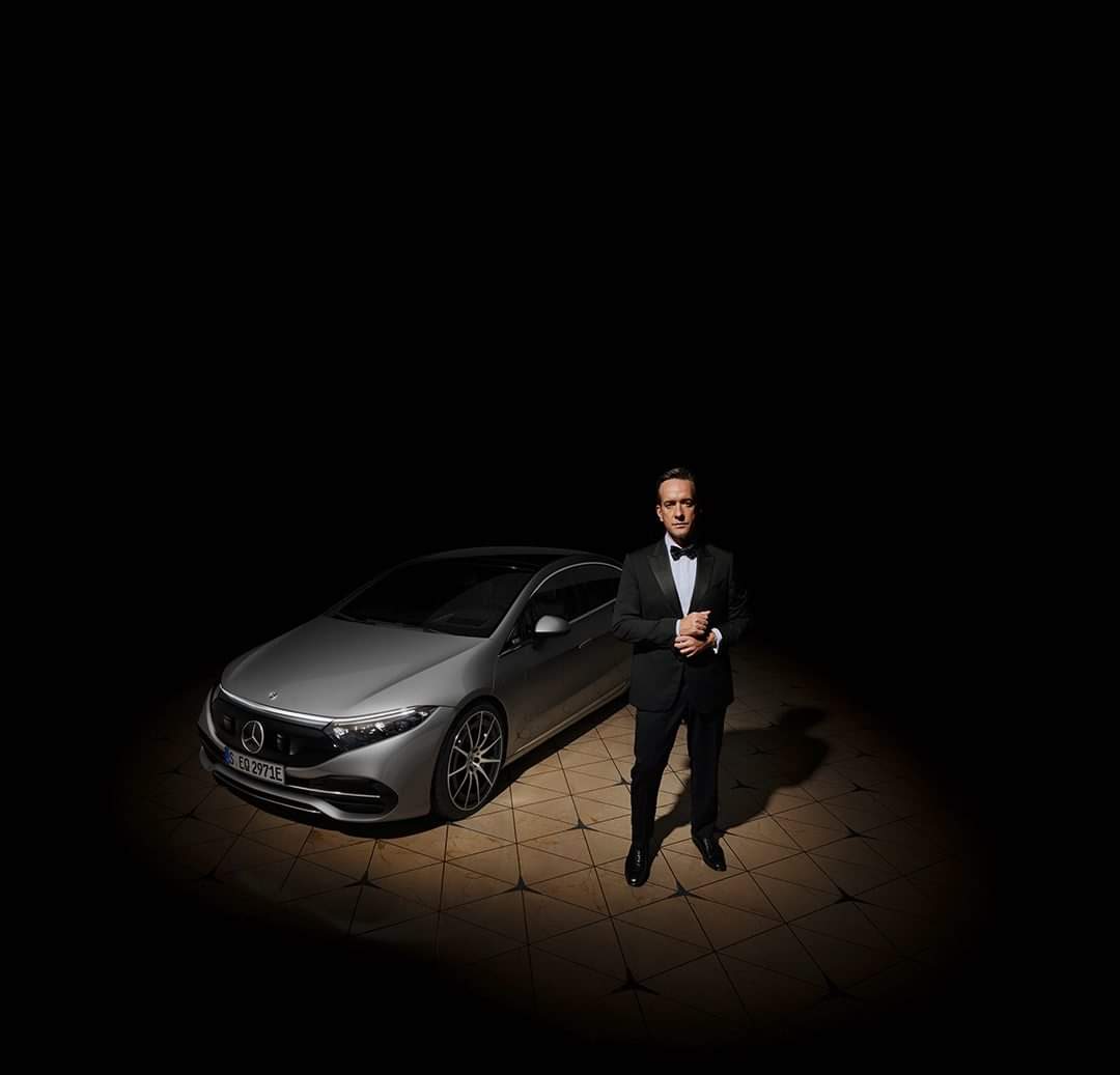 MercedesBenzKSA's tweet image. إنها مساحة للراحة ومساحة أمان ومكتب وسينما. إنها سيارة مرسيدس-بنز. منذ عام 1886.

#مرسيدس_بنز_السعودية #MercedesBenzKSA #DefiningClass