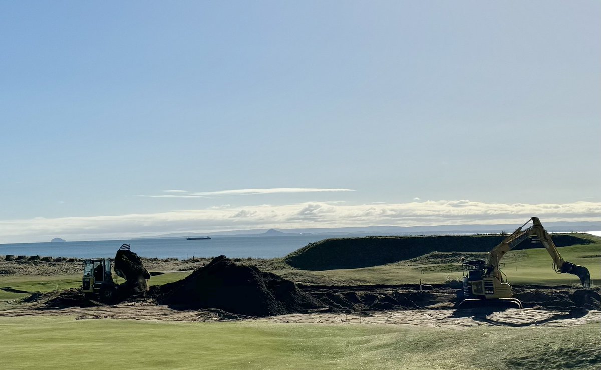 GavNeill's tweet photo. Another busy month here @lundingolfclub, closing in on the final stages of our phase 1 projects. @Inturf @EcoBunkerLtd. #lundingolfclub https://t.co/3KZ4QSNJ5l