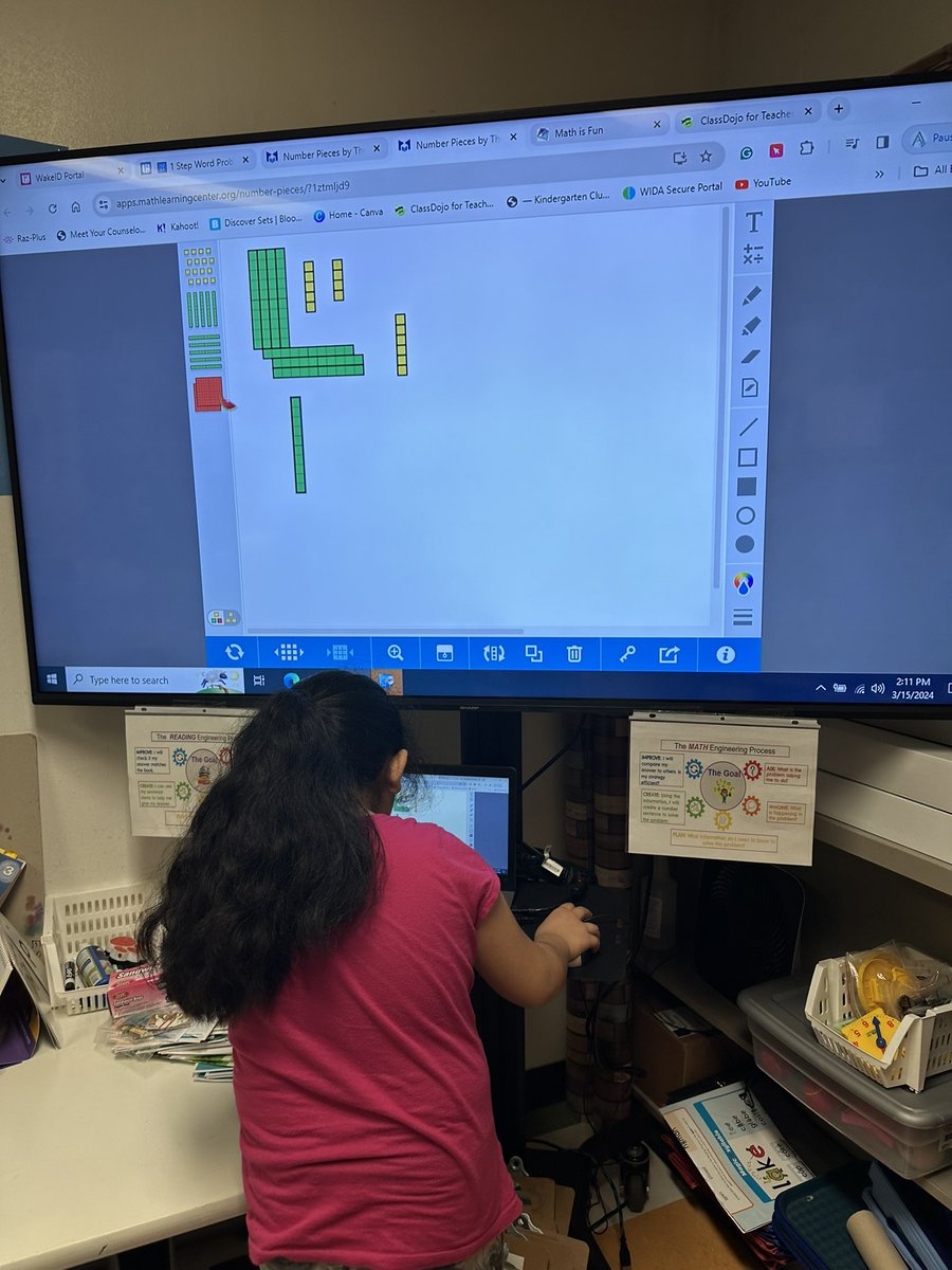 MrsAdamsEdu's tweet photo. Math Friday Fun the last day before Spring Break 🌷#STEMeducation #ThisIsESL @BrentwoodMESE https://t.co/gcNlaBAE4L