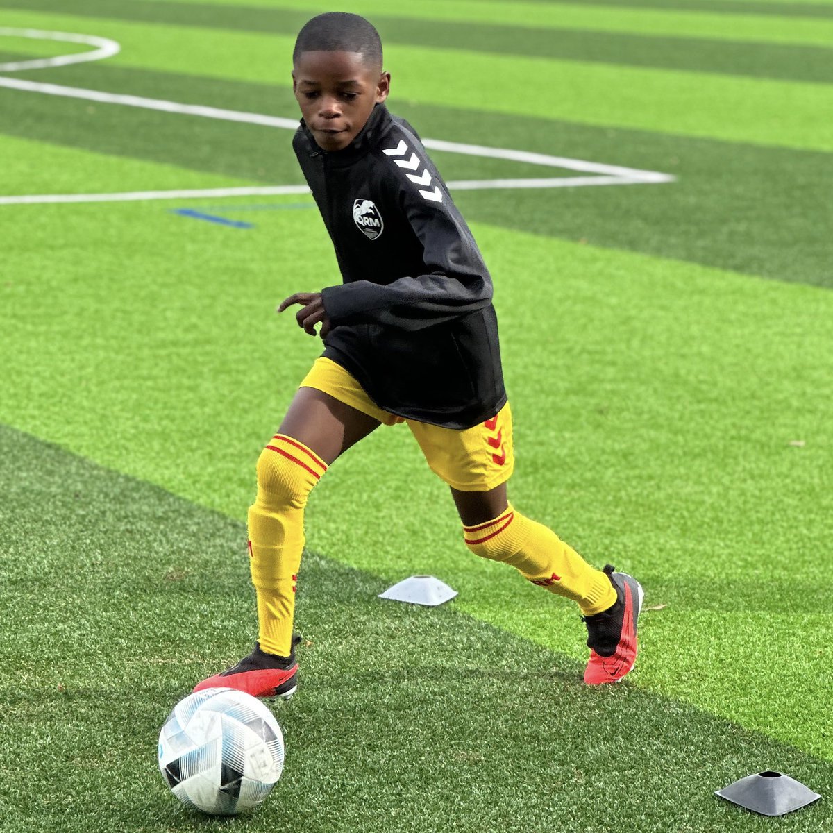 NicoVangu's tweet photo. Le Virtuose @OwenVangu U11.
#QuevillyRouenMetropole #QRM #GoQRM #TrainingQRM #FormationQRM #U11 #U12 #Football #OwenVanguKala #OwenVangu #Vangu #LeVirtuose #Virtuose https://t.co/NI9JhFVzyI