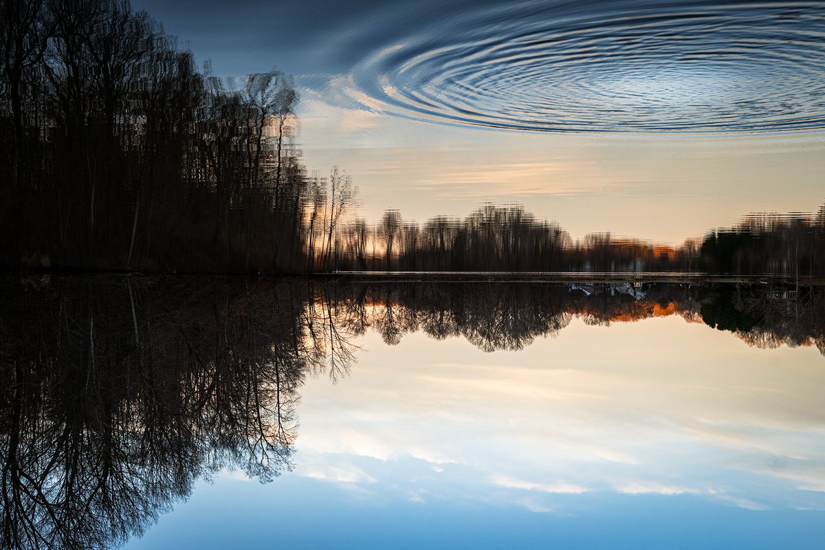 ImEdwinV's tweet image. "Mirror World"
 Photo inspired by world of the same name from Doctor Strange.