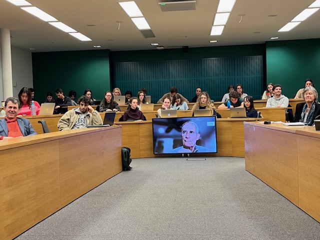 MartinWestlake's tweet photo. #BruceStokes of the #GermanMarshallFund speaking from #Washington  at the #EuropeanInstitute of the #LSE about the 2024 U.S. Presidential and Congressional elections and their implications for #Europe. https://t.co/p7eeAvOXQl