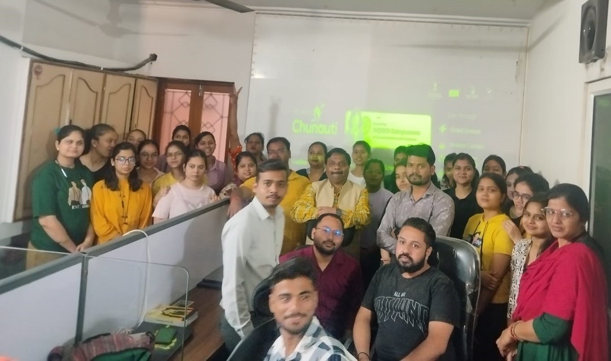 An Interactive Outreach Session organized by @stpigwalior at Thatipur IT Association Office with Women Startups for #CHUNAUTI7.0 under #NGIS & encouraged participants to grasp opportunities & be a part of Innovativeness. @stpiindia @arvindtw @stpinext @amit_bansal03 @varma_ravii