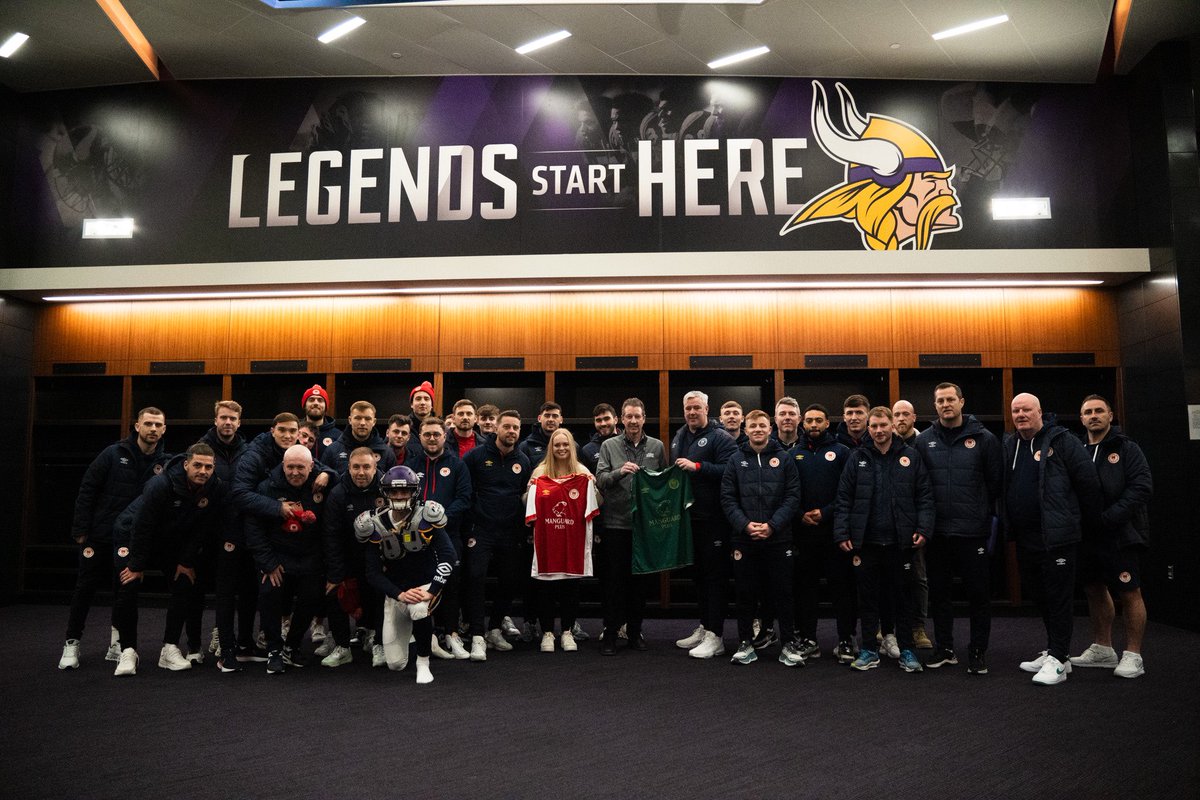 Amazing experience with a great group from <a href="/stpatsfc/">St Patrick's Athletic FC</a> in Minnesota this week, thanks to <a href="/MNUFC/">Minnesota United FC</a>, <a href="/Vikings/">Minnesota Vikings</a>, <a href="/Timberwolves/">Minnesota Timberwolves</a> &amp; everyone else who made the trip possible 🔴⚪️