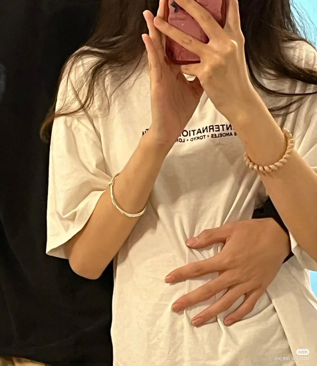 felixielee_'s tweet photo. Happy 3rd anniversary to us. 

Three years?? Can you believe it? 

Three whole years since I called you mine for the first time. Three years of loving you and receiving so much love from you. Three years of snacking sour candy, cooking lessons, playing mario kart, moving in to- https://t.co/pqQiNxpO7k