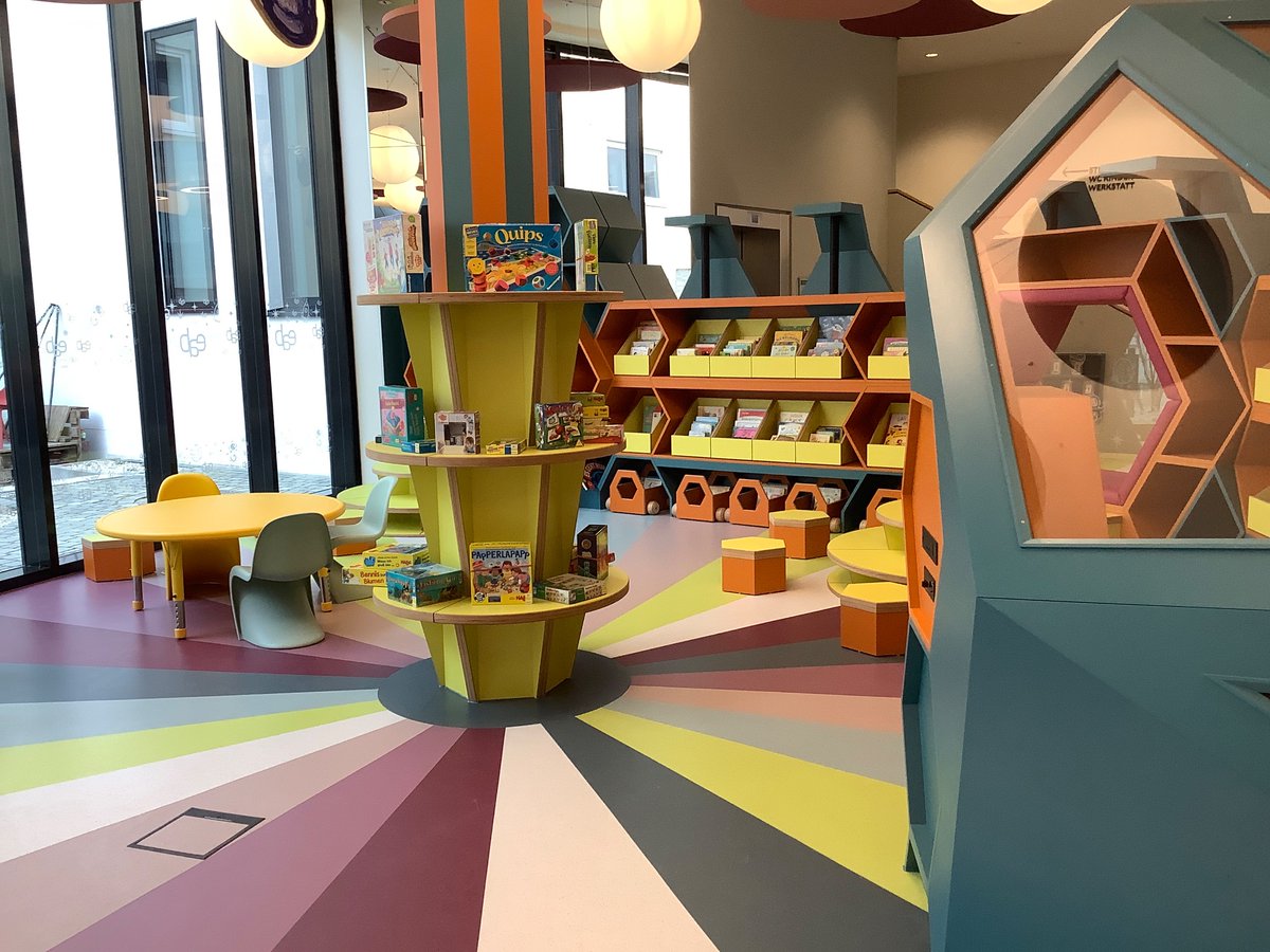 Rincewi84258341's tweet photo. Heute die wundervolle  #StadtbibliothekJena eröffnet #BibliothekenTH https://t.co/TRlKwBVdL9