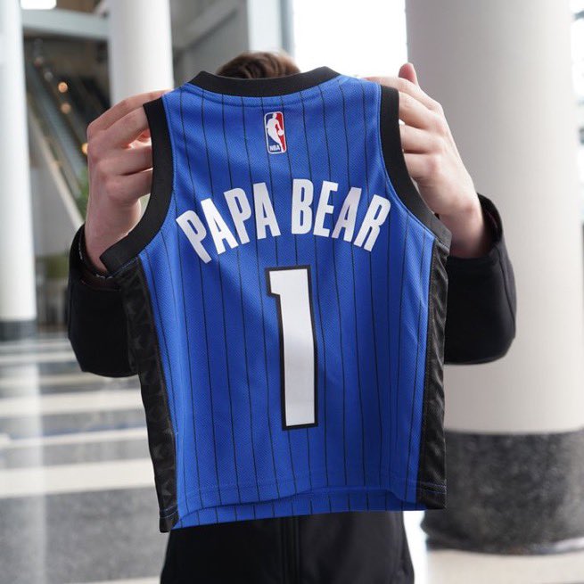 OnikaPoppin's tweet image. Kia Center with a custom-made jersey for @NICKIMINAJ's son #PapaBear  ahead of her sold out show in Orlando, FL.