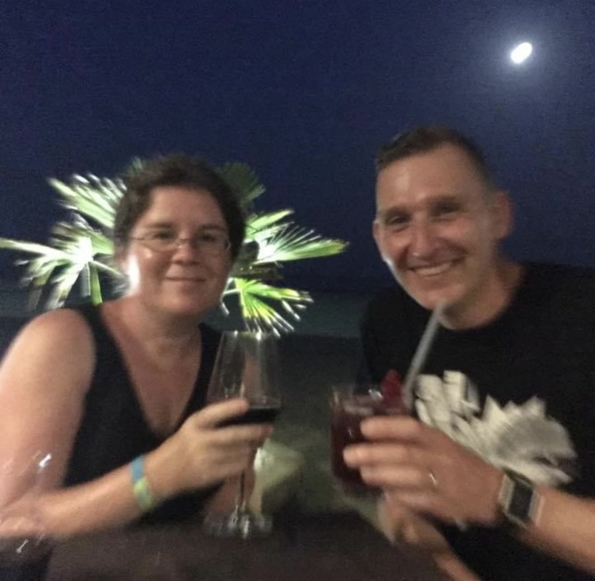JulieStrevens's tweet photo. 27 years married to this one ⁦@Southgloshead⁩ https://t.co/SeqpQlqFCK