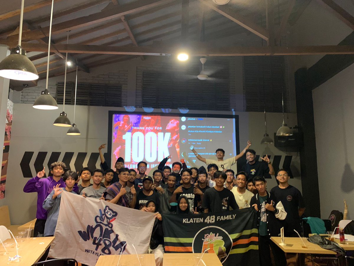 KlatenFam48's tweet photo. Nobar F48Klaten

#EliteRoom #Klaten48Fam
#Jeketian #WotaKlaten48 https://t.co/UFbIXOazcY