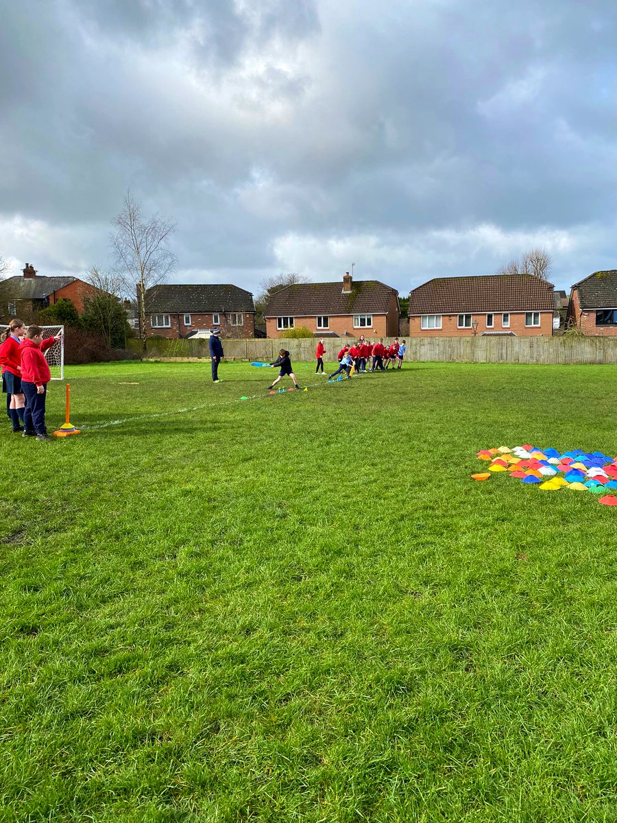 The sun was shining and Year 6 enjoyed two brilliant sessions with <a href="/LancsCricketFDN/">Lancashire Cricket Foundation</a> this morning. 🏏