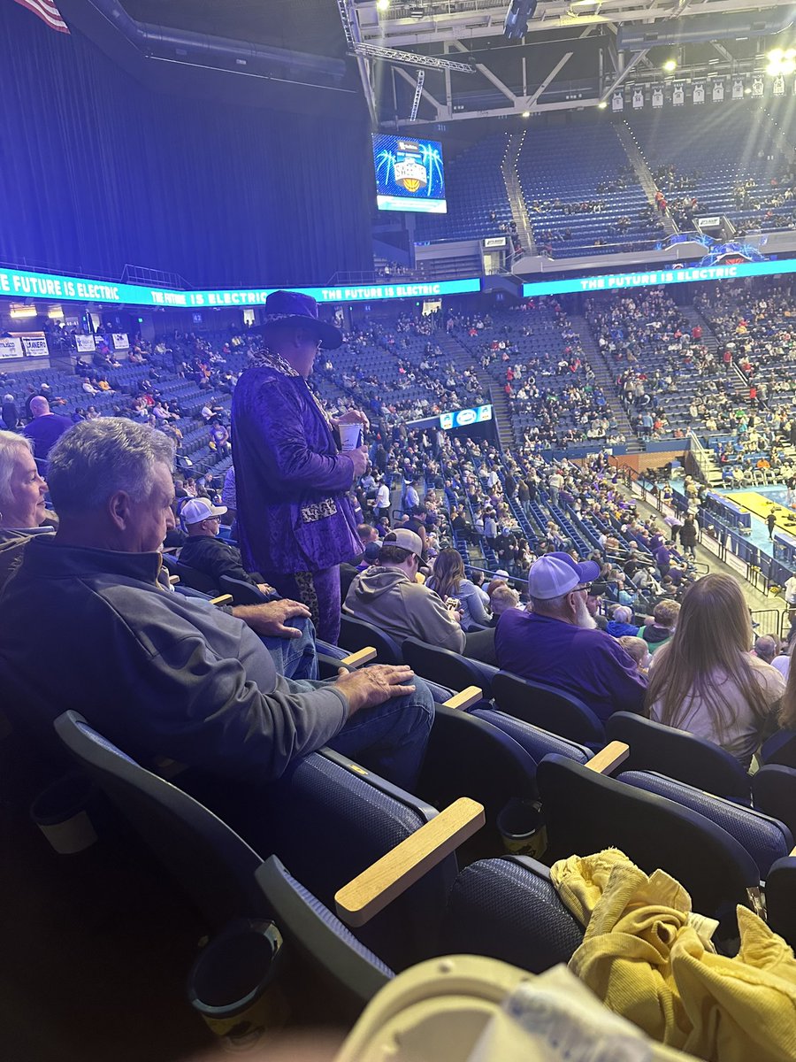 markcampbell_70's tweet photo. @KySportsRadio the Pride of Lyon County https://t.co/gsQHL9f6Jo