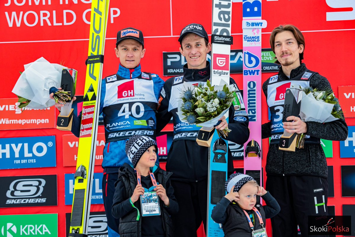 22.03.2013 ➡️ 22.03.2019 ➡️ 22.03.2024

Podium sprzed dokładnie jedenastu lat nadal trzyma swoich reprezentantów w gazie. W 6. rocznicę Piotr Żyła ponownie wskoczył na trzecie miejsce, dziś Pero poprawił swoją drugą lokatę. Jak mawia klasyk - niesamowita historia!

📸@SkokiPolska